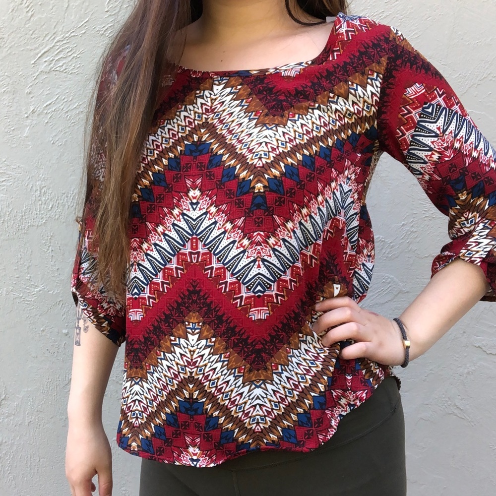Tribal Patterned Flowy Top - Picture 3 of 3